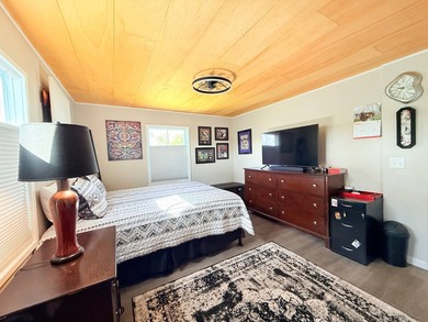 Live the Florida lifestyle in this beautifully updated 2 bedroom - photo 18
