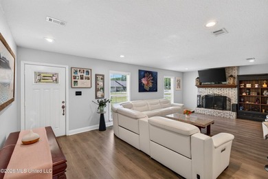 This home is BEAUTIFUL! Fully remodeled in 2019 and nestled in - photo 7