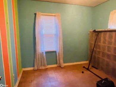 Welcome to this charming 2 bedroom home! Step inside to find an - photo 7