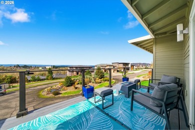 Experience refined Pacific Northwest living in this exceptional - photo 27