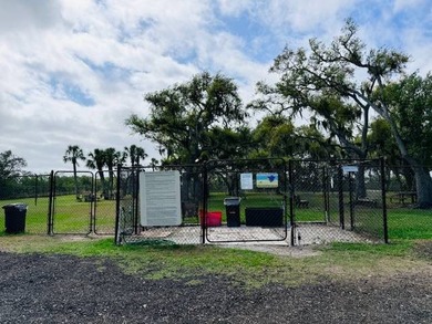 Live the Florida lifestyle in this beautifully updated 2 bedroom - photo 28