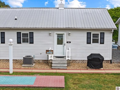 Lake Condo For Sale in Grand Rivers, Kentucky