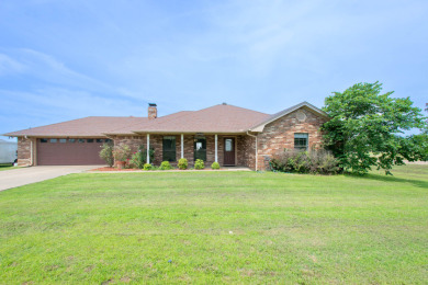 Beautiful Brick Home With A Country Scene - Lake Home For Sale in Mabank, Texas