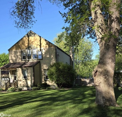 Wonderful 4 bedroom home in lovely McIntosh subdivision with - photo 2