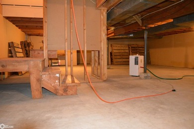 Wonderful 4 bedroom home in lovely McIntosh subdivision with - photo 7