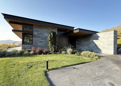 Stunning single-level Mountain Modern home with exceptional - photo 5