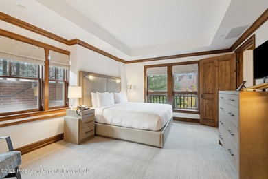 2024 renovations completed (including new decor, furniture - photo 12