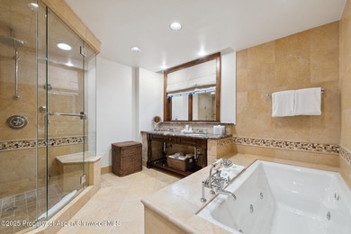 2024 renovations completed (including new decor, furniture - photo 14