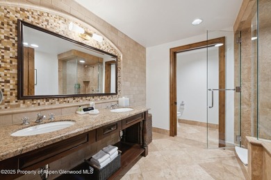 2024 renovations completed (including new decor, furniture - photo 22