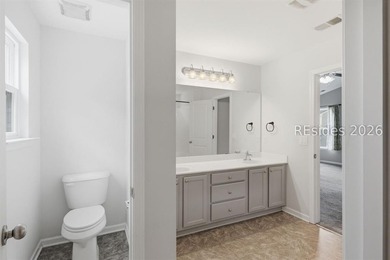Beautifully maintained home with 3BR 2.5 BA with a great - photo 22