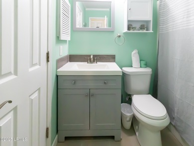 Incredible opportunity for this perfect beach villa! Bright - photo 24