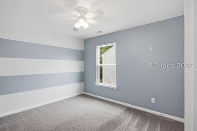 Beautifully maintained home with 3BR 2.5 BA with a great - photo 25