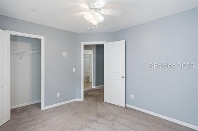 Beautifully maintained home with 3BR 2.5 BA with a great - photo 26