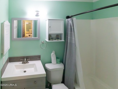Incredible opportunity for this perfect beach villa! Bright - photo 27