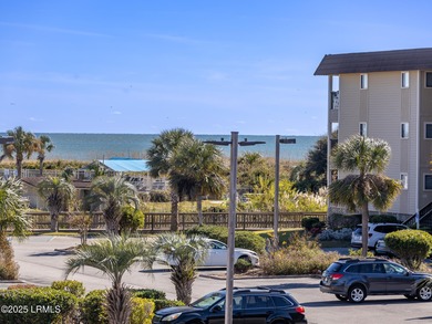 Incredible opportunity for this perfect beach villa! Bright - photo 29