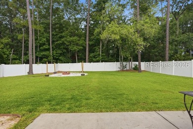 Beautifully maintained home with 3BR 2.5 BA with a great - photo 35