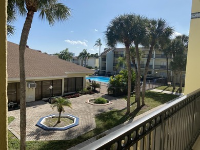 FOR SALE - Investor Friendly Condo! Second-floor 1 bedroom, 1 - photo 10