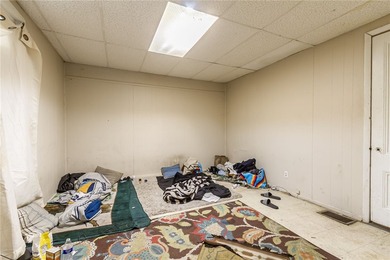 Fantastic investment opportunity on Cameron Street! This true - photo 16