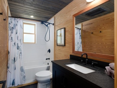 212 Southeast Shore Drive offers a level of craftsmanship and - photo 32