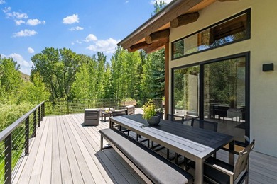 Private Bigwood River retreat just minutes North of Ketchum - photo 4