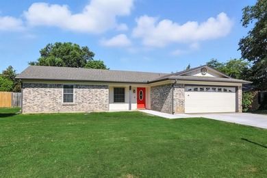 Benbrook Lake Home For Sale in Benbrook Texas