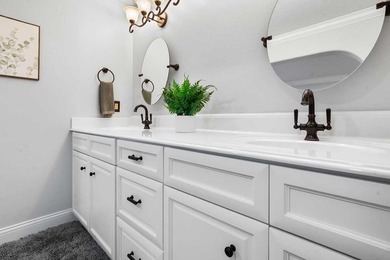 Ladies and Gentleman! This property has amenities for the both - photo 21