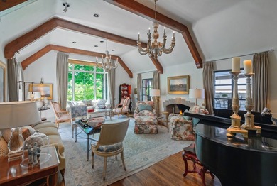 Timeless architecture, thoughtful modernization, and an - photo 22