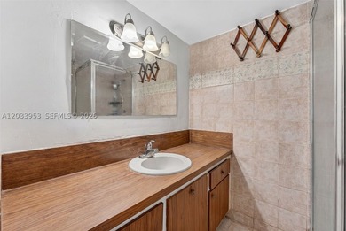 Well-priced condo in a prime location near Aventura and North - photo 5