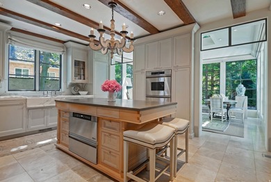 Timeless architecture, thoughtful modernization, and an - photo 44