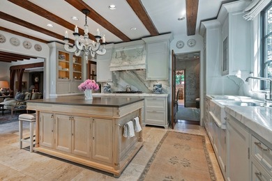 Timeless architecture, thoughtful modernization, and an - photo 45
