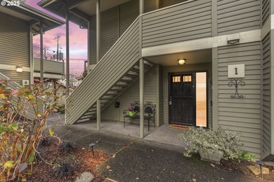 Lake Condo For Sale in Lakeoswego, Oregon