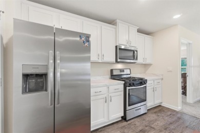 Short Sale. BRING ALL OFFERS! This beautiful home is perfectly - photo 14