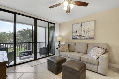 Beautifully renovated and offered Turnkey, this fully furnished - photo 15