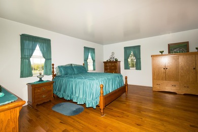 Welcome to a rare and remarkable property that combines country - photo 16