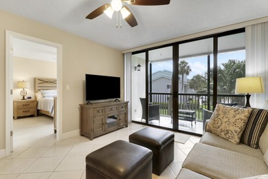 Beautifully renovated and offered Turnkey, this fully furnished - photo 16
