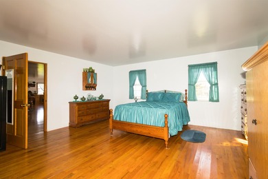 Welcome to a rare and remarkable property that combines country - photo 17