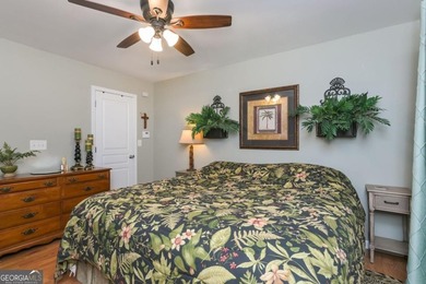 Welcome Home! Come see this well maintained End Unit Townhome in - photo 18