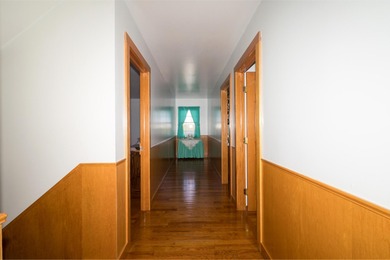 Welcome to a rare and remarkable property that combines country - photo 18
