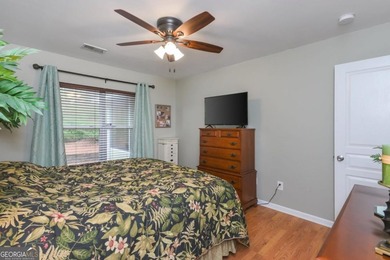 Welcome Home! Come see this well maintained End Unit Townhome in - photo 19