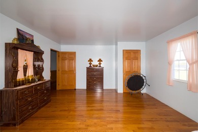 Welcome to a rare and remarkable property that combines country - photo 20