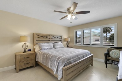 Beautifully renovated and offered Turnkey, this fully furnished - photo 20