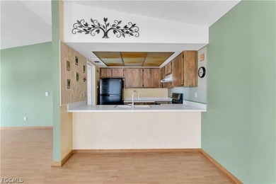 Welcome to Foxmoor Condominium! this 2/2 Condo is TURNKEY & - photo 22