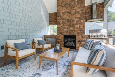 This is an executive home with impressive craftsman architecture - photo 22