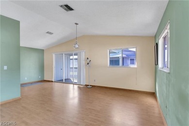 Welcome to Foxmoor Condominium! this 2/2 Condo is TURNKEY & - photo 24