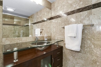 Beautifully renovated and offered Turnkey, this fully furnished - photo 24