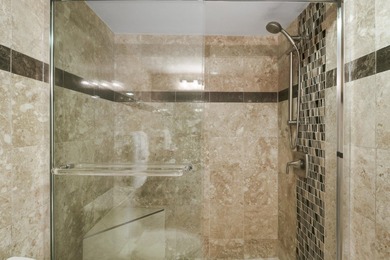 Beautifully renovated and offered Turnkey, this fully furnished - photo 25