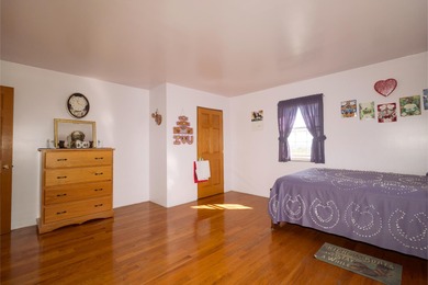 Welcome to a rare and remarkable property that combines country - photo 27