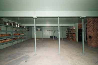 Welcome to a rare and remarkable property that combines country - photo 28