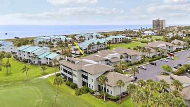 Beautifully renovated and offered Turnkey, this fully furnished - photo 40