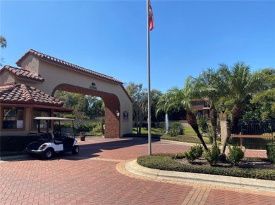 Lake Pinelock  Condo For Sale in Orlando Florida